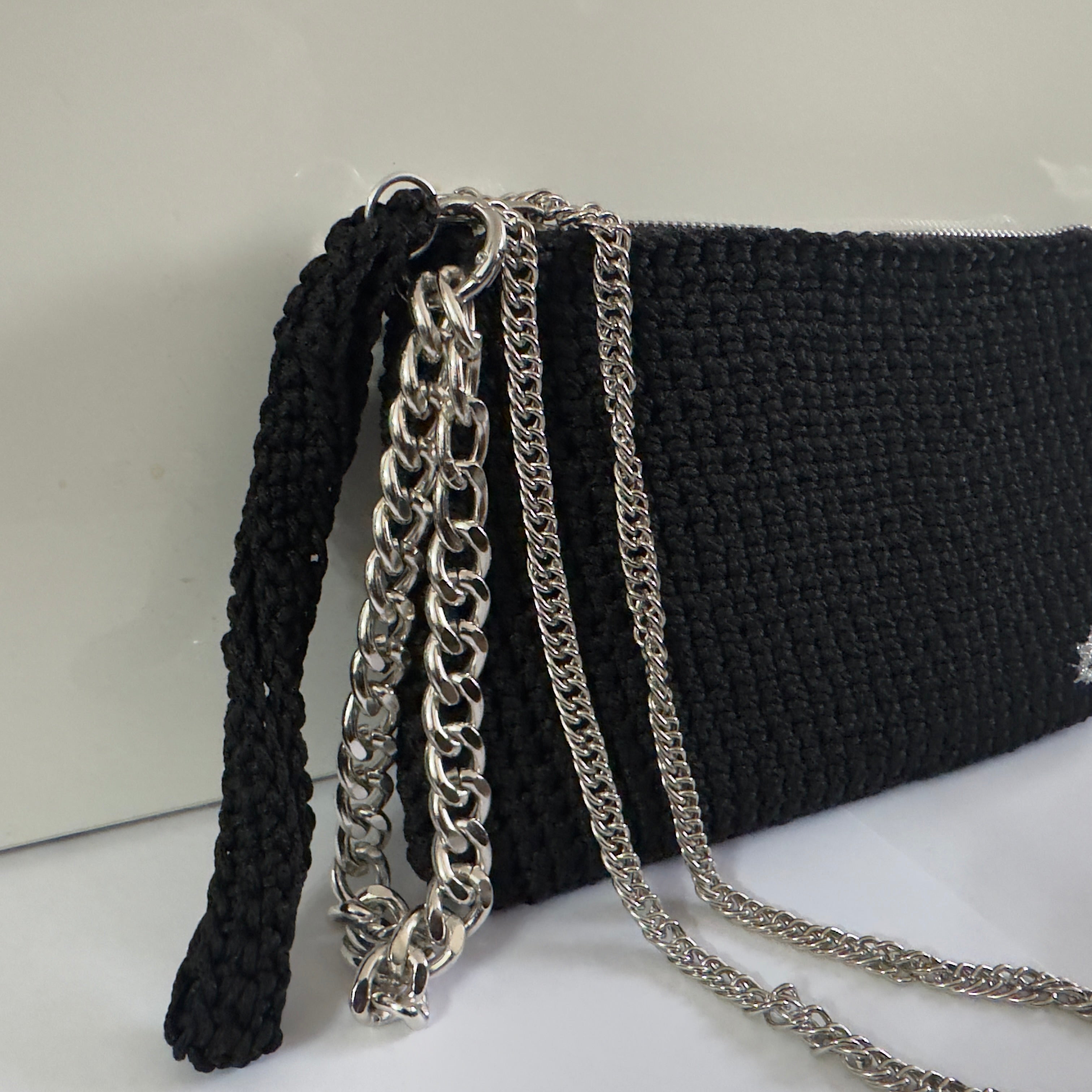 Pochette per Uomo con iniziali ricamate a mano